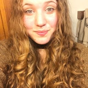 Meet your Posher, Maggie